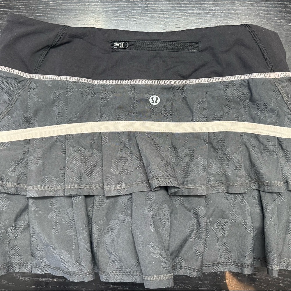 lululemon athletica Textured Black Skirt